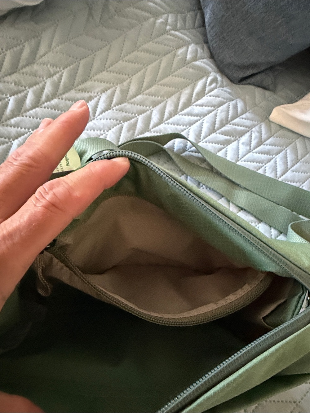 Bellroy Sage Green Sling Pouch - Picture 6 of 11